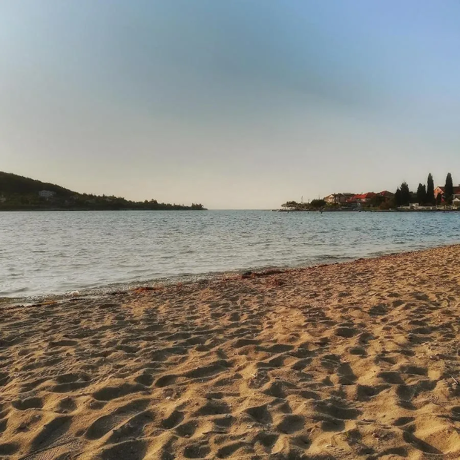 הוילה Sutomiscica Kuca Za Odmor Marina 0*,  קרואטיה