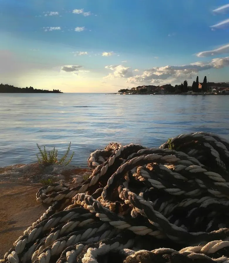 Kuca Za Odmor Marina Villa Sutomiscica